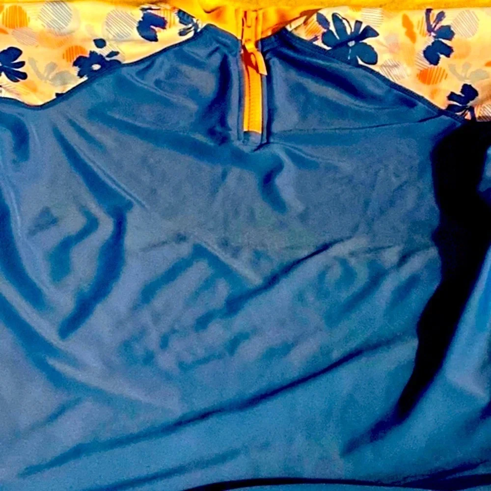 Eddie Bauer Rash Guard, Swim Shirt, Sz M, 10, 12, Floral​​​, Garden girl, Resort